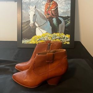 Frye Reina Ankle boots